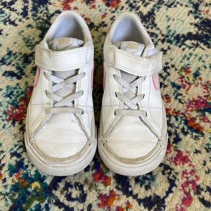 Toddler girl Nike Court Legacy shoes